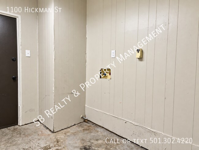 Building Photo - 1100 Hickman St