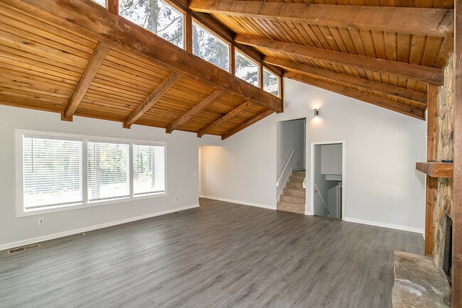 Building Photo - 3941 Kensington Dr