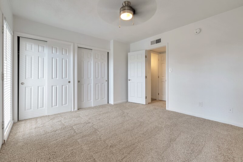 Building Photo - 1815 W Tuckey Ln