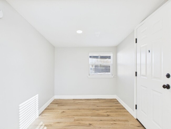 Building Photo - 3412 NE 16th Ave