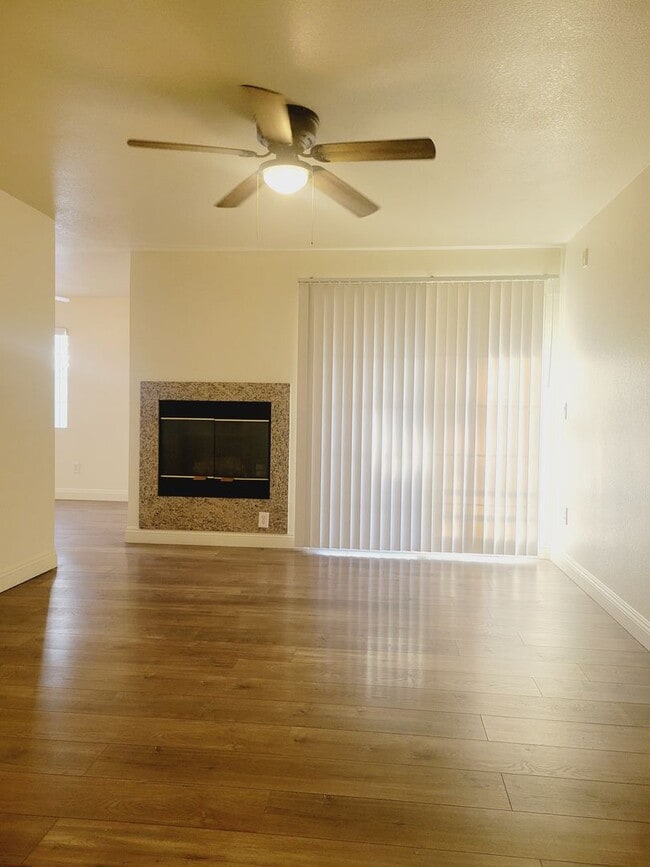 Building Photo - 6500 W Lake Mead Blvd