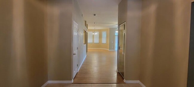 Building Photo - 3/2 (Hickory Walk in Haile Plantation) Beautiful home off the 15th Green of Haile Golf Course.