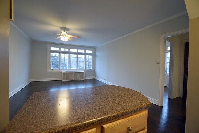 Floorplan - 460 Winnetka Ave.