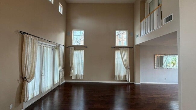 Building Photo - Concord! Beautiful Crystal Ranch home, 5 bedroom 3.5 baths, 3200 sq ft.