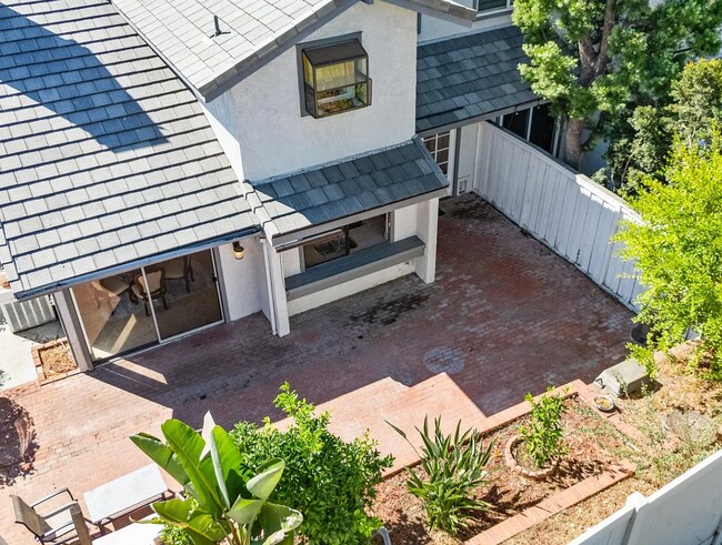 Building Photo - 13 Heather Hill Ln