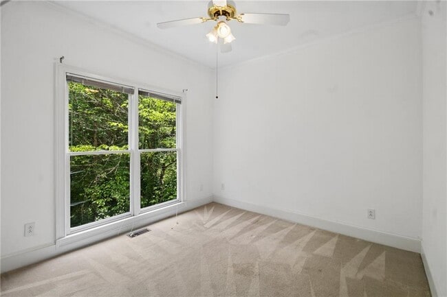 Building Photo - 270 Edwardton Ct