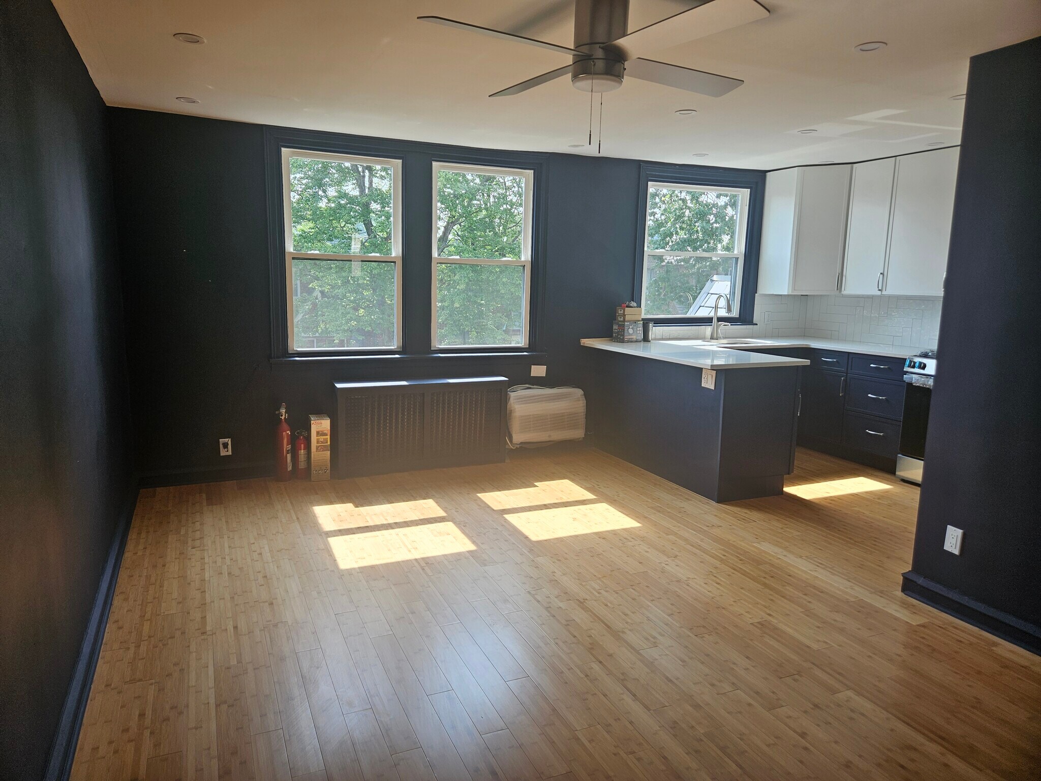 Livingroom - 1436 67th Ave