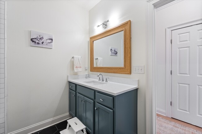 Building Photo - 517 Pearre Springs Way