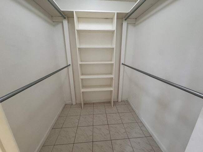 Building Photo - 901 Cypress Terrace