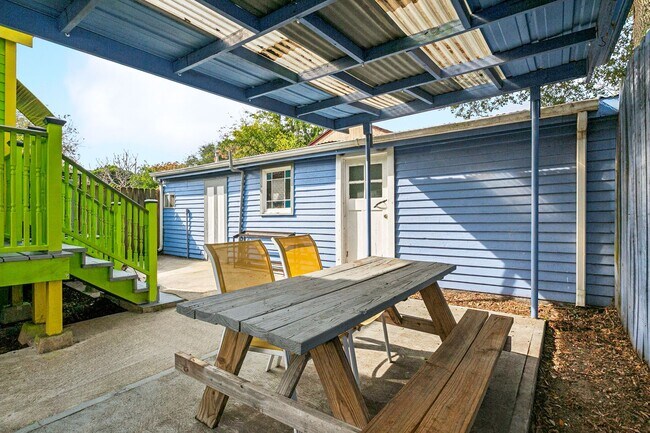 Building Photo - Updated Bywater 3-Bedroom Cottage on Alvar Street