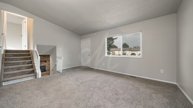 Building Photo - Great Home in Colorado Springs with 2 Car Garage