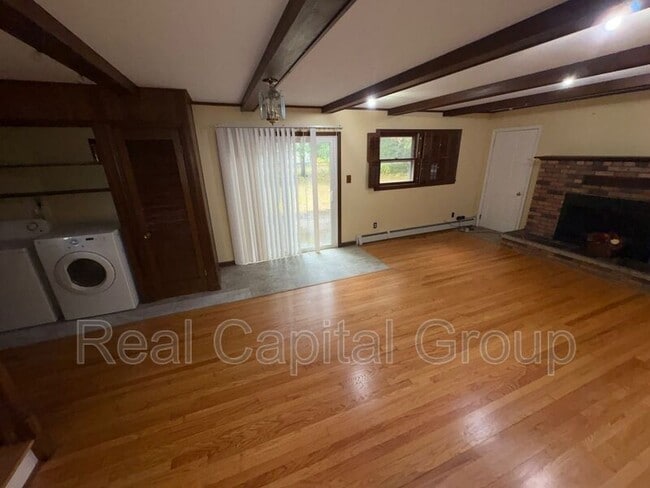 Building Photo - 38 Glenwood St