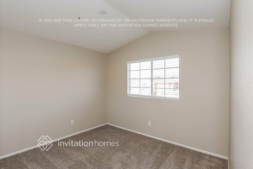 Building Photo - 15395 Villaba Rd
