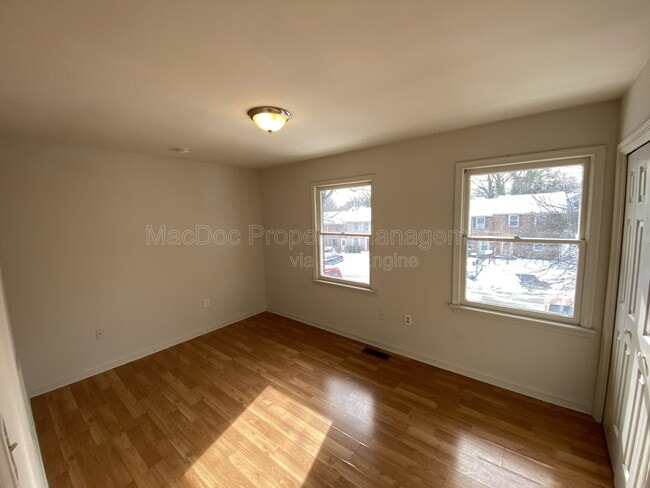 Building Photo - 212 Farrell Ln