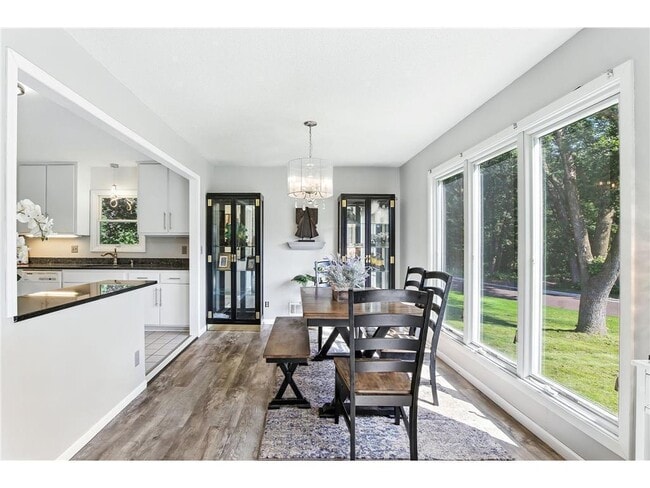 Building Photo - 455 Black Oaks Ln N