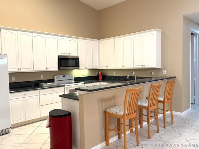Building Photo - 6510 Oxford Cir