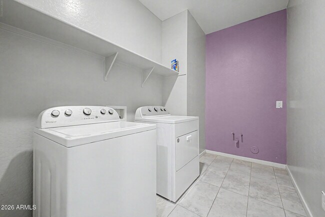 Building Photo - 1041 Glen Canyon Dr