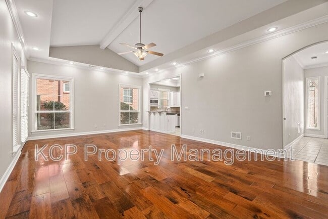 Building Photo - 66 Jeffrey Way