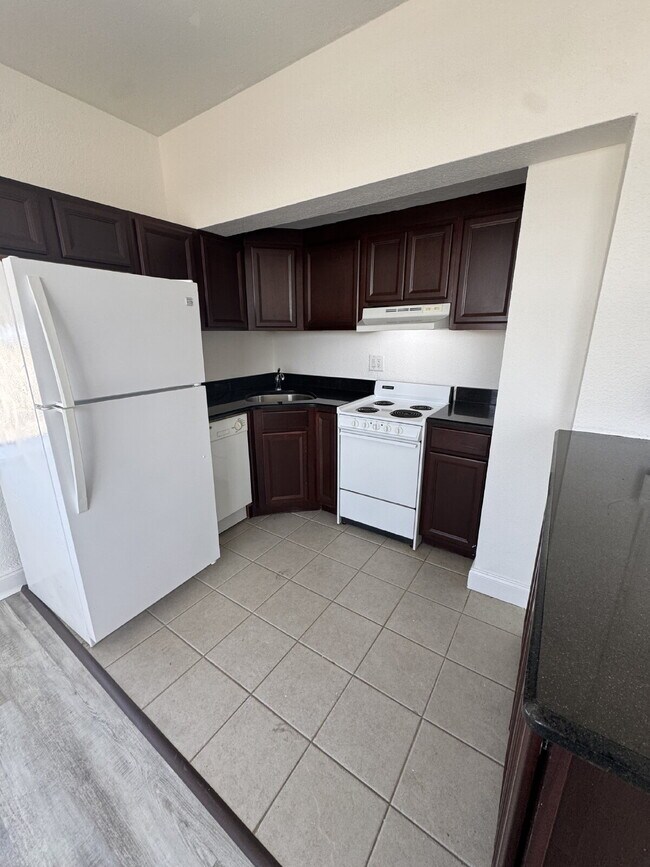 Building Photo - 1 Bedroom 1 bath with a view in downtown Jacksonville
