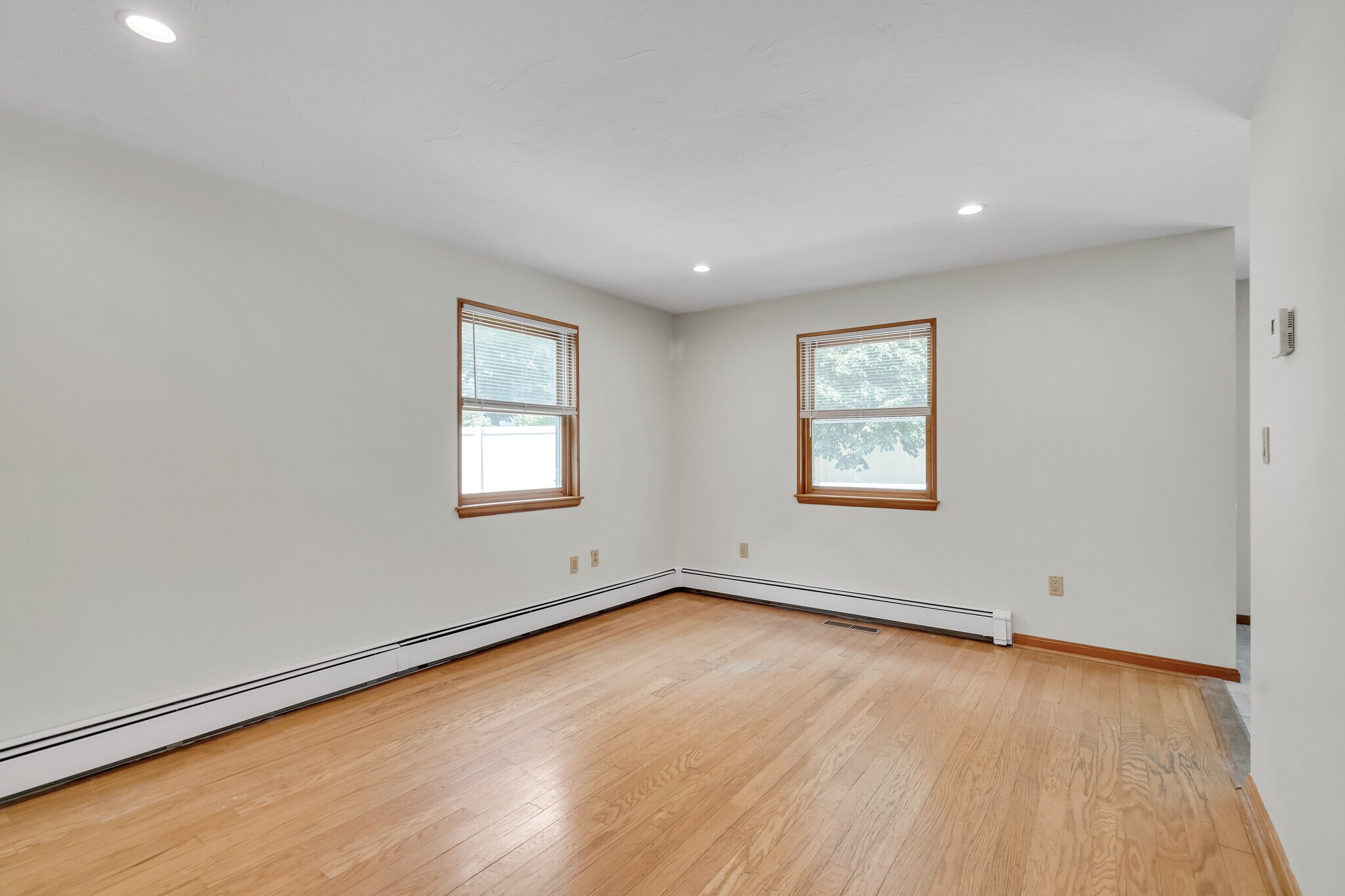 Building Photo - 115 Rowe St
