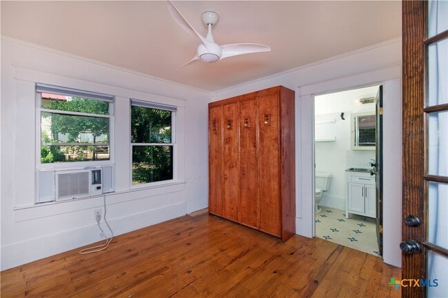 Building Photo - 620 Rogers St