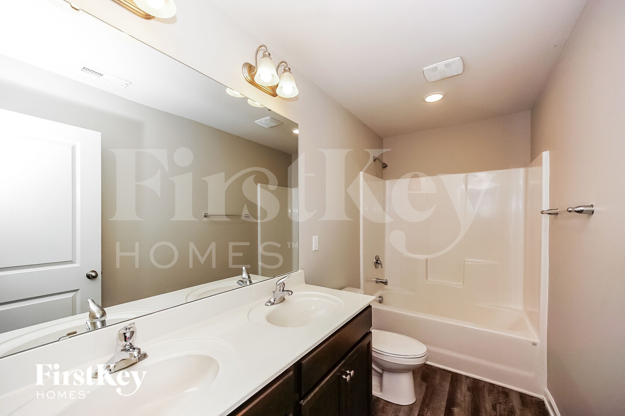 Building Photo - 9620 Hamel St