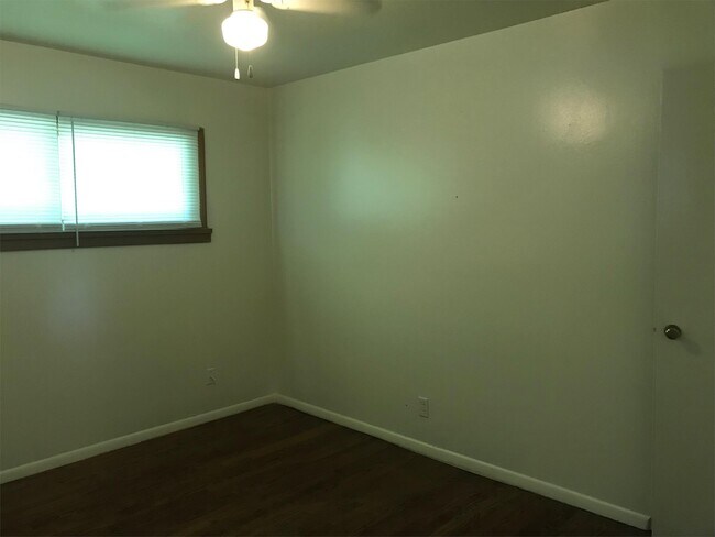 Building Photo - 10119 Tamworth Dr