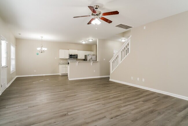 Building Photo - 8039 Marsh Hollow Dr