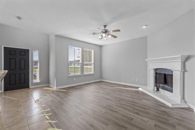Building Photo - 920 Foxgrove Ln