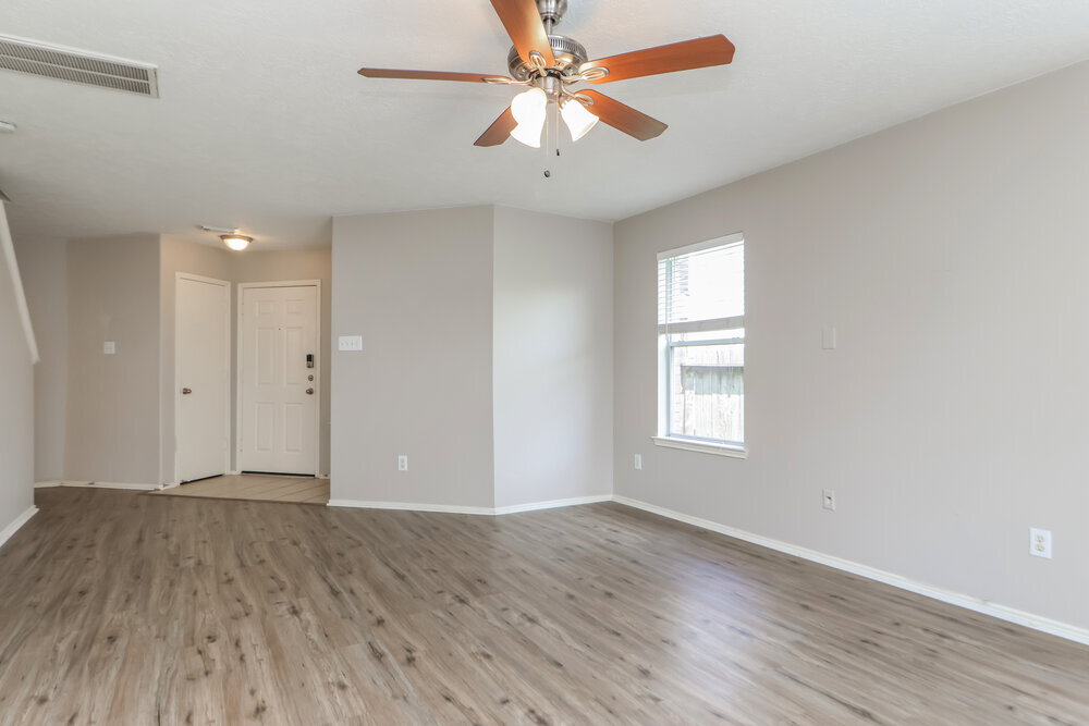 Building Photo - 33322 Cottonwood Bend