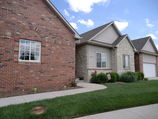 Primary Photo - Lovely Duplex in 55+ Community