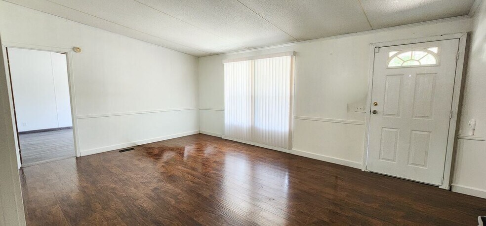 Building Photo - 3513 Sandpiper Rd
