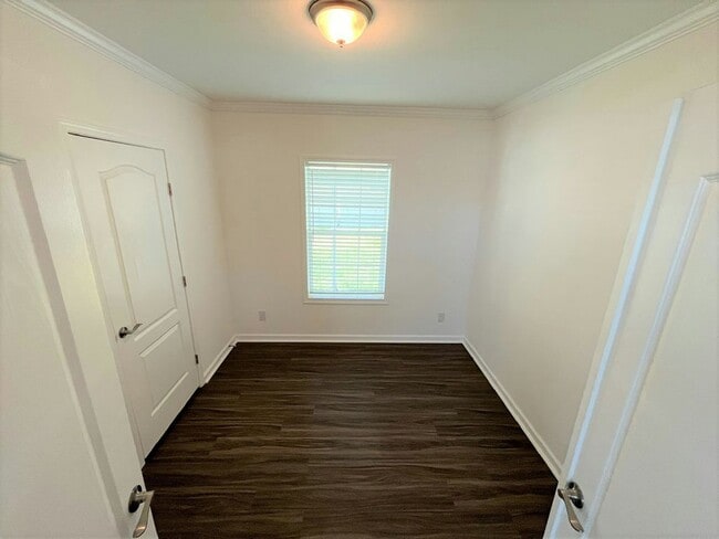Building Photo - 5392 Bahia Wy