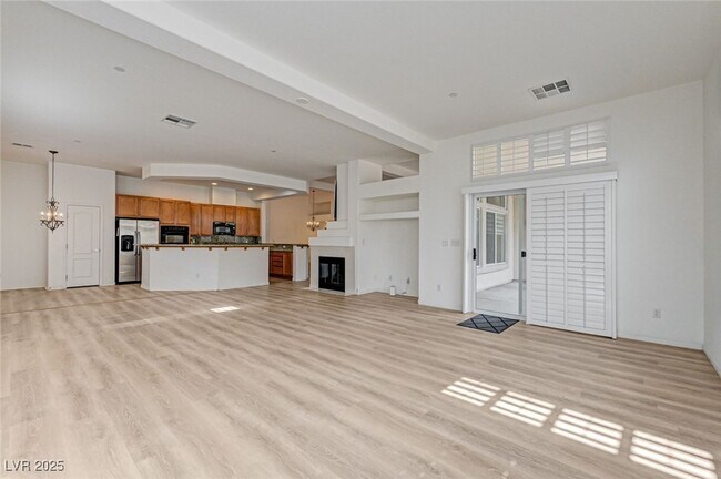 Building Photo - 8031 Pavarotti Ave