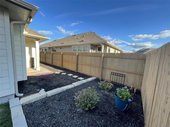 Building Photo - 108 Lasino Dr