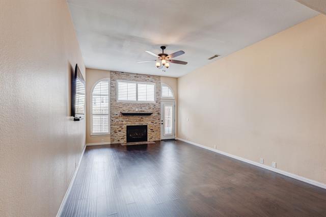 Building Photo - 7220 Cloverleaf Dr