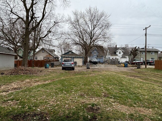 Building Photo - 83 N Ewing St