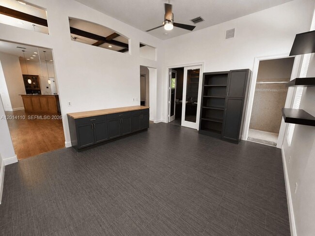 Building Photo - 3424 Belmont Terrace
