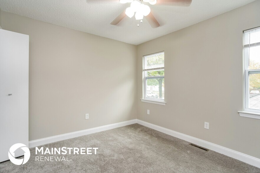 Building Photo - 9601 Farmridge Ln