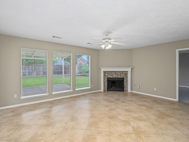 Building Photo - 2026 Mossy Trail Dr