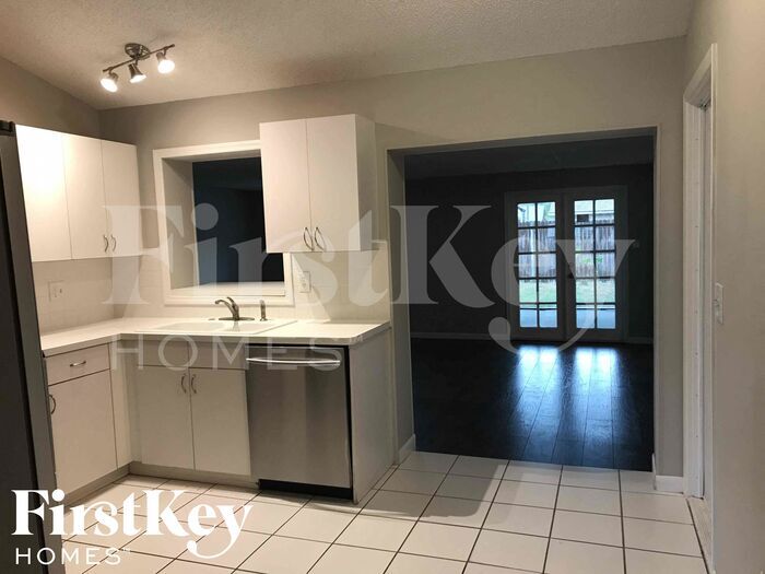 Building Photo - 7615 Ivory Terrace