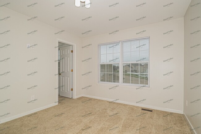 Building Photo - 508 Mason Creek Dr