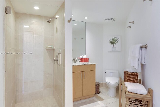 Building Photo - 3000 N Ocean Dr