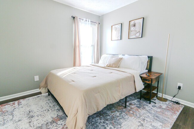 Building Photo - Fort Harrison State Park 4Bed Spacious Retreat