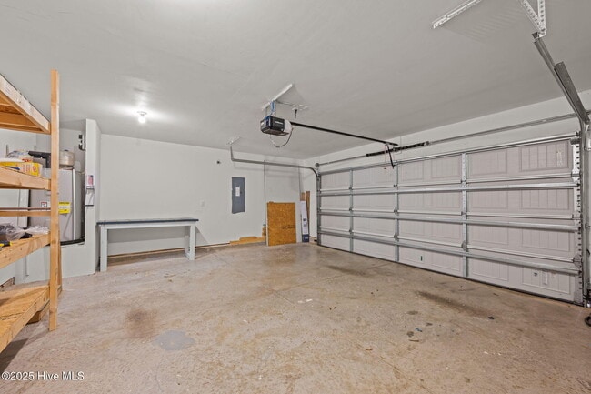 Building Photo - 305 Frida Rd