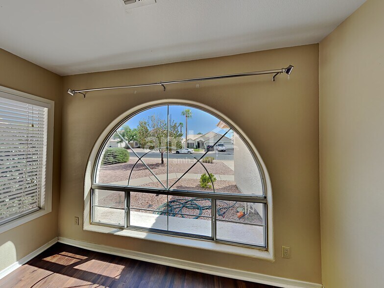 Building Photo - 4038 E Encinas Ave