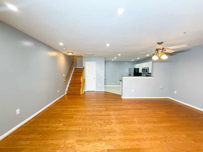 Building Photo - 1632 Briarview Ct