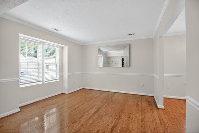 Building Photo - 4254 Mockingbird Cir
