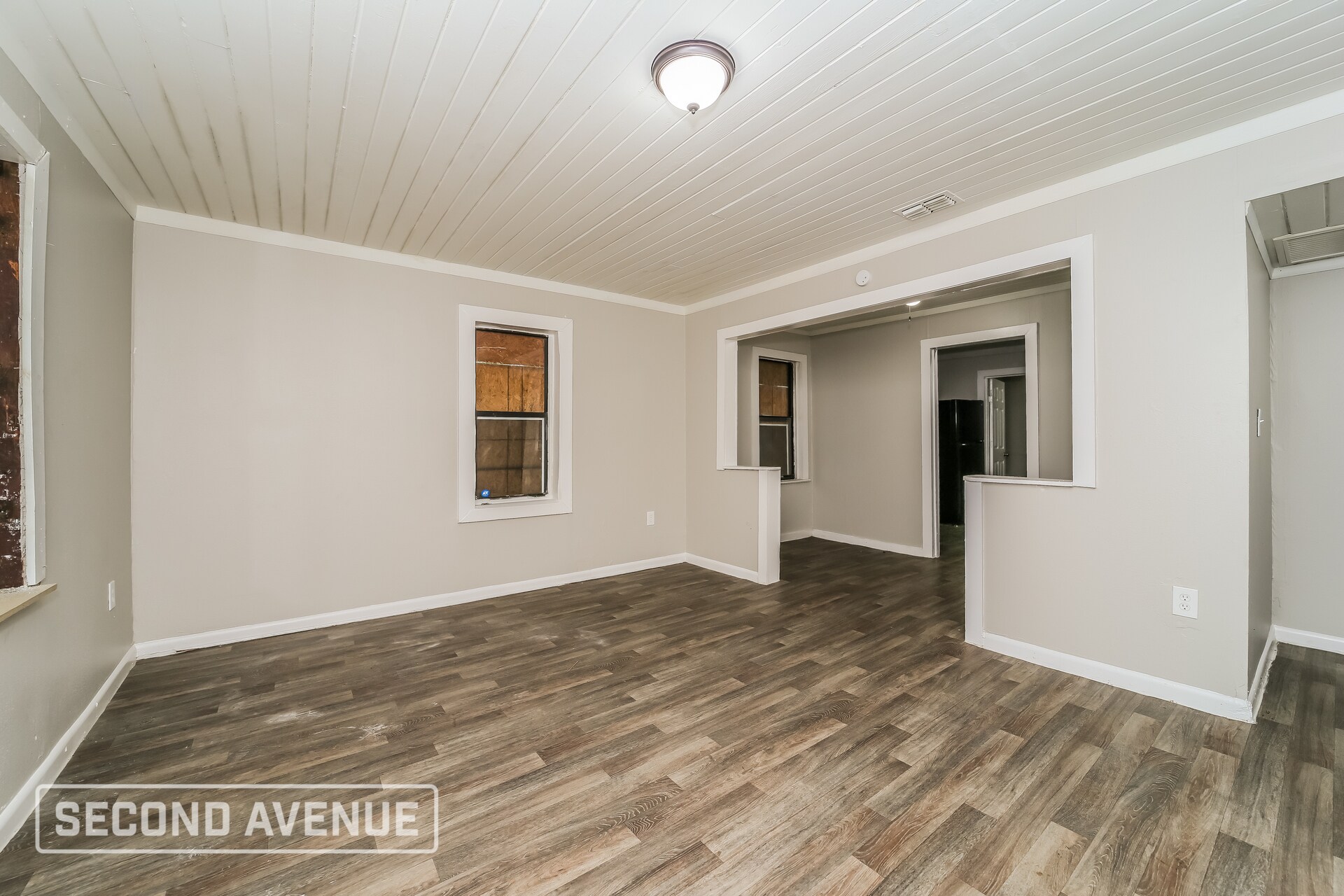 Building Photo - 1594 W 30th St