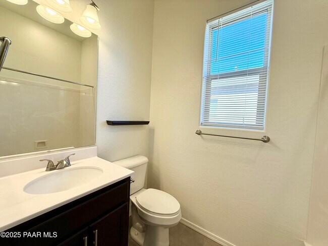 Building Photo - 5234 N Elliot Ave